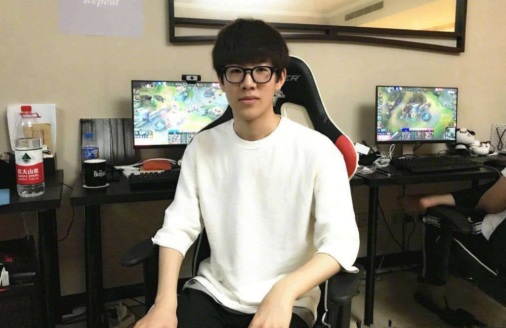 王曼昱的技 王曼昱的技